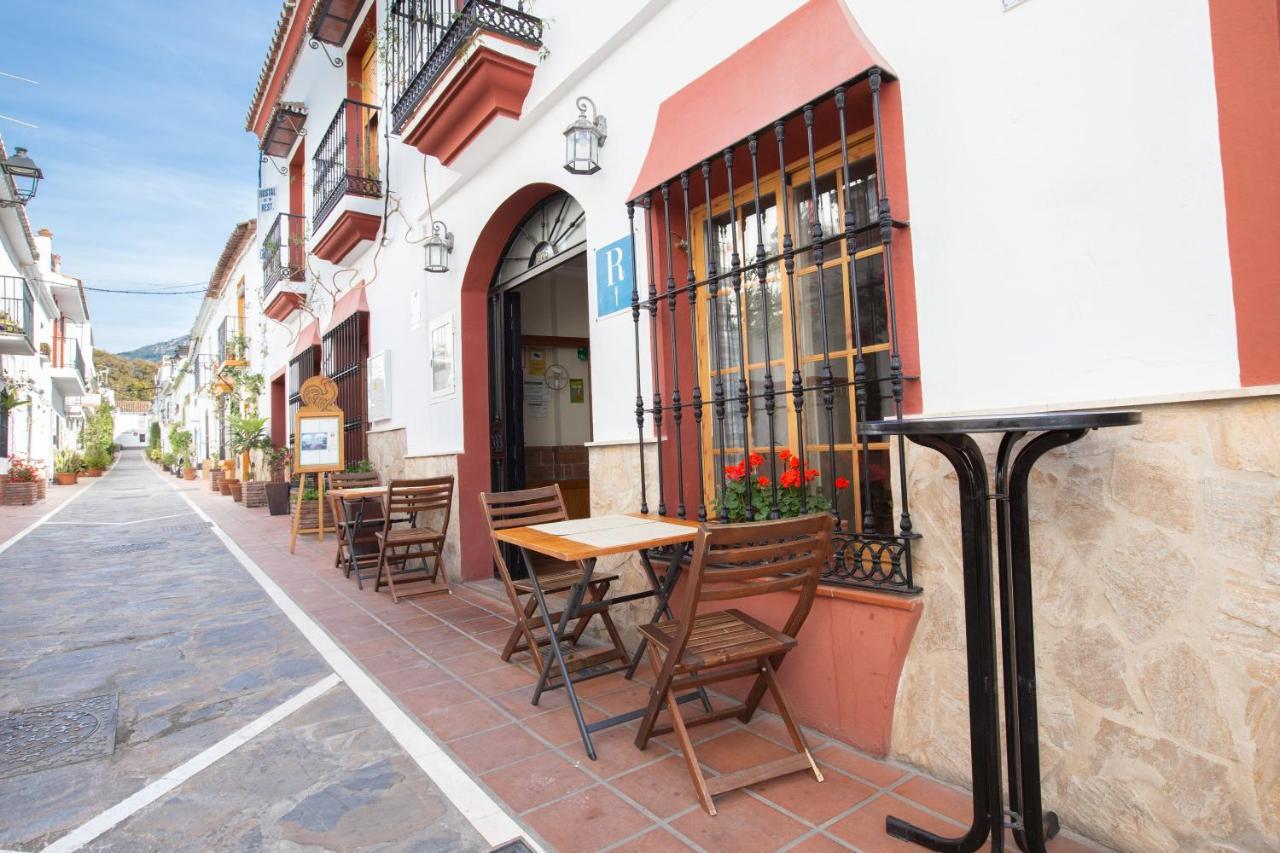 Hostal El Gallo Hostel Marbella Exterior photo